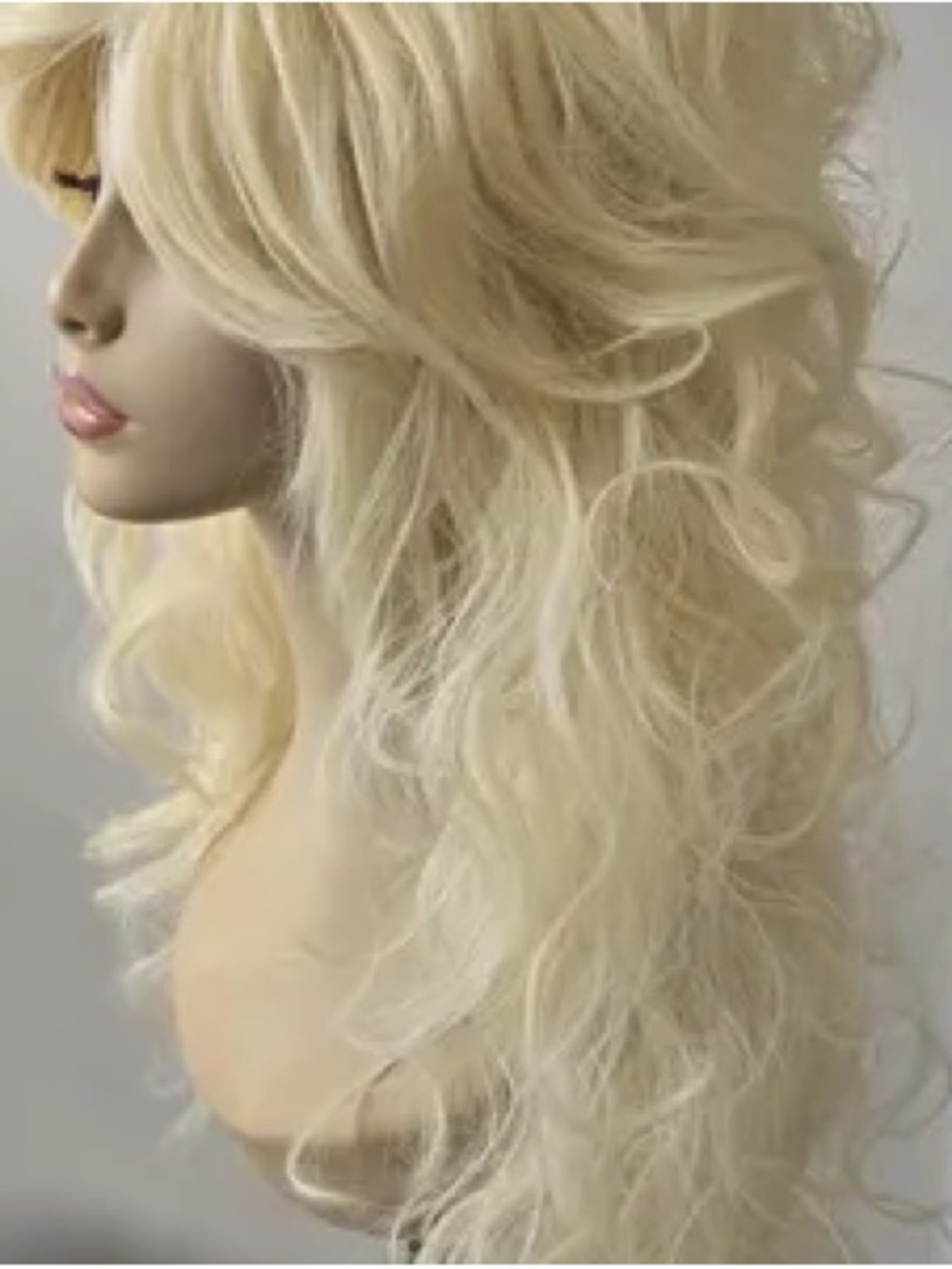 Blonde Long Wavy Women's Wig - Stylish Layered Look